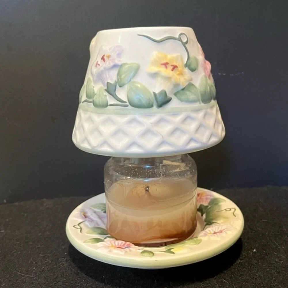 Yankee Candle Small Candle Shade and Base Floral Pattern